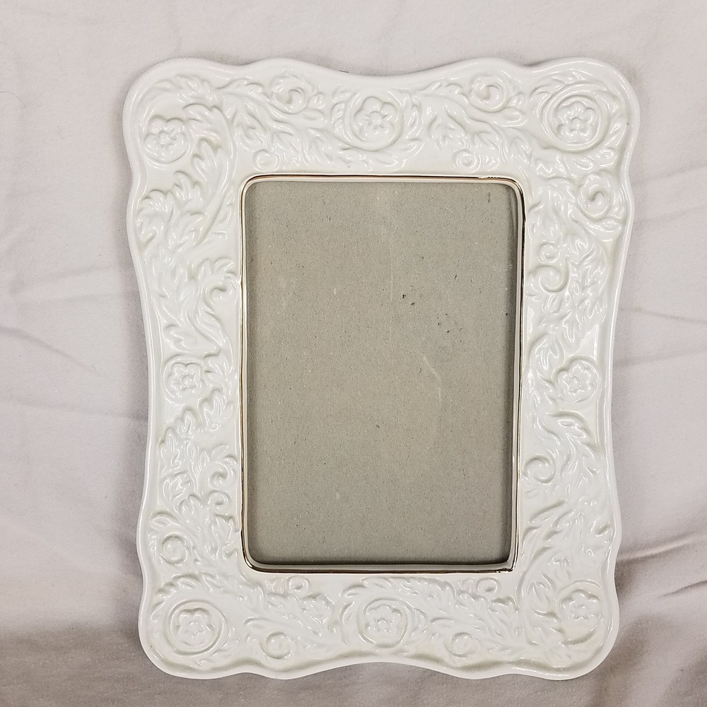Burnes of Boston Ceramic Floral Picture Frame 5x7 White Excellent Ornate Gold